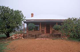York Cottages - Tourism Canberra 0