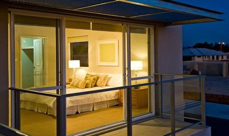 Champion Lakes Accommodation Waterside - Tourism Canberra 3