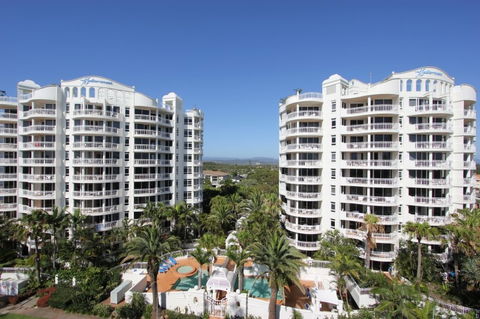 Burleigh Mediterranean Resort - Tourism Canberra 2