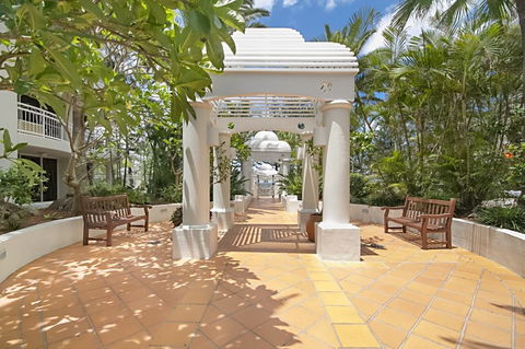 Burleigh Mediterranean Resort - Tourism Canberra 4