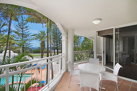 Burleigh Mediterranean Resort - Tourism Canberra 6