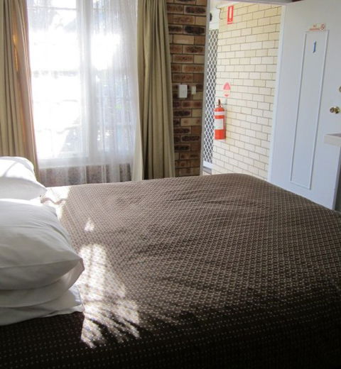 Surf Street Motel - Tourism Canberra 2