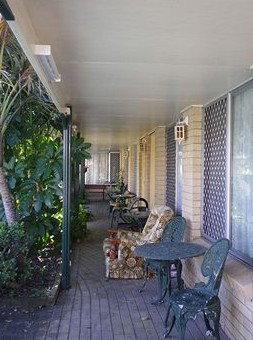 White Lanterns Motel - Tourism Canberra 4