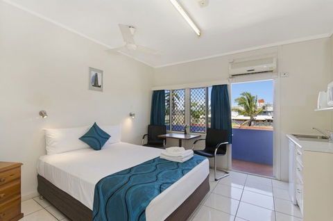 Strand Motel - Tourism Canberra 1