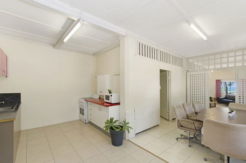 Strand Motel - Tourism Canberra 7