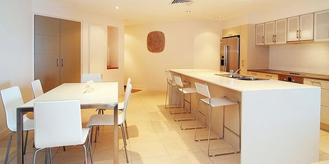 Coral Cove Apartments - Tourism Canberra 1