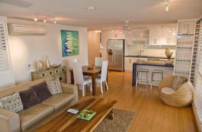 Cairns Aquarius Holiday Apartments - Tourism Canberra 1