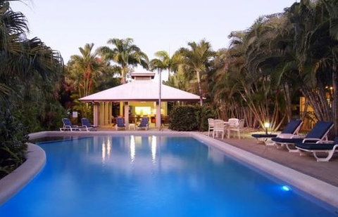Comfort Suites Trinity Beach Club - Tourism Canberra 0