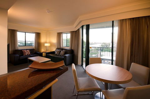 Central Cosmo Apartments - Tourism Canberra 2