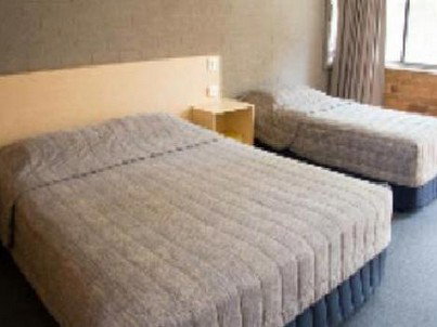 Bribie Island Hotel - Tourism Canberra 3