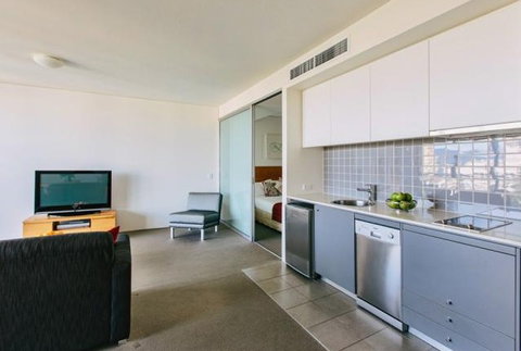 Cairns Harbour Lights Hotel - Tourism Canberra 1