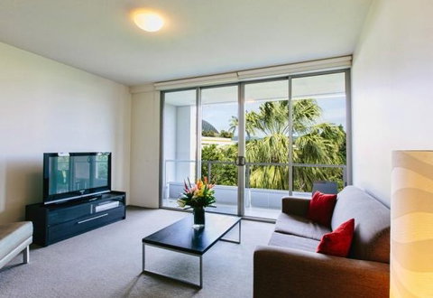 Cairns Harbour Lights Hotel - Tourism Canberra 2