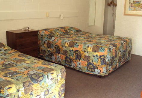 Beaudesert Motel - Tourism Canberra 0
