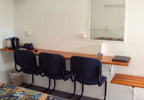 Beaudesert Motel - Tourism Canberra 5