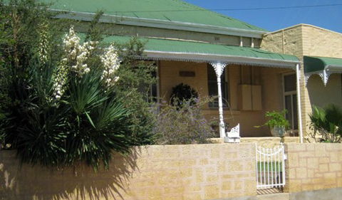 Amalie Cottage Waikerie - Tourism Canberra 0