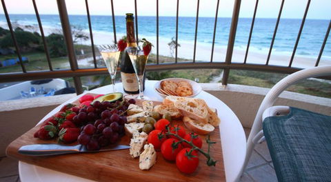 San Simeon Beachfront Apartments - Tourism Canberra 6