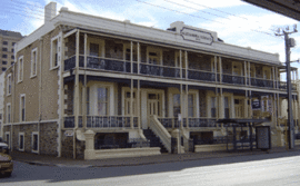 Glenelg Beach Hostel - Tourism Canberra
