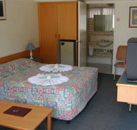 Tropical Gateway Motor Inn - Tourism Canberra