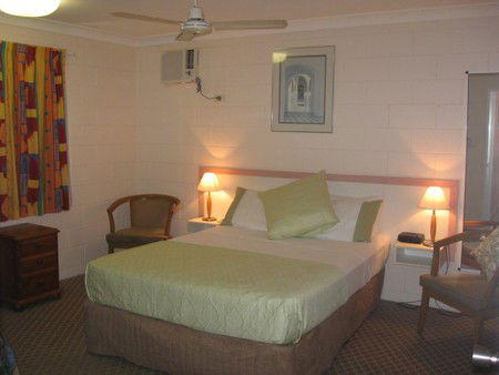Monte Carlo Motor Inn - Tourism Canberra 4