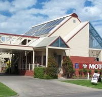 Riverboat Lodge Motor Inn - Tourism Canberra