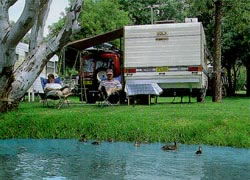 Swan Hill Riverside Caravan Park - Tourism Canberra 1