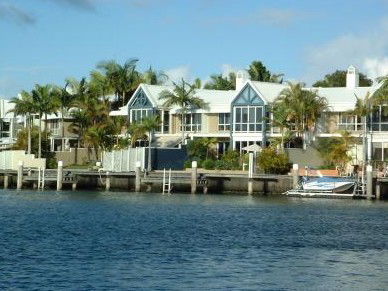 Sanctuary Cove Villas - Tourism Canberra 4