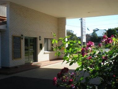 Tamworth Motor Inn - Tourism Canberra 1