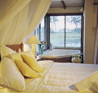 Lake Weyba Cottages - Tourism Canberra