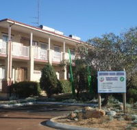 Baywatch Manor Resort - Tourism Canberra