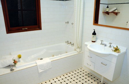 Hookes Creek Forest Retreat - Tourism Canberra 1