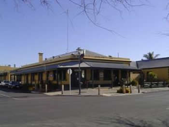 Woolshed Inn Hotel - Tourism Canberra 0