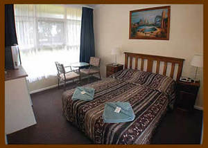 Southern Right Motor Inn - Tourism Canberra 1
