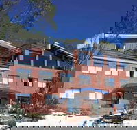 Viking Alpine Lodge - Tourism Canberra