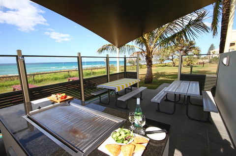 San Simeon Beachfront Apartments - Tourism Canberra 3