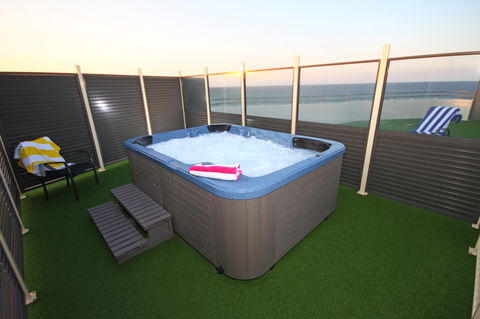 San Simeon Beachfront Apartments - Tourism Canberra 4