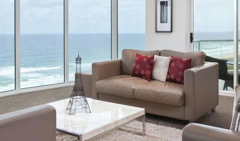 Mint Broadbeach - Tourism Canberra 0