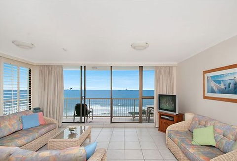 Boulevard Towers - Tourism Canberra 4