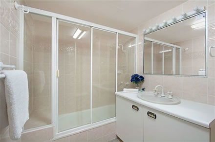 Boulevard Towers - Tourism Canberra 13