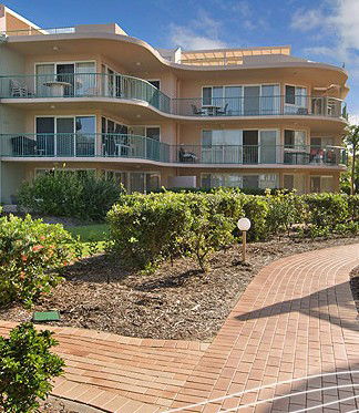 Surfside On The Beach - Tourism Canberra 0