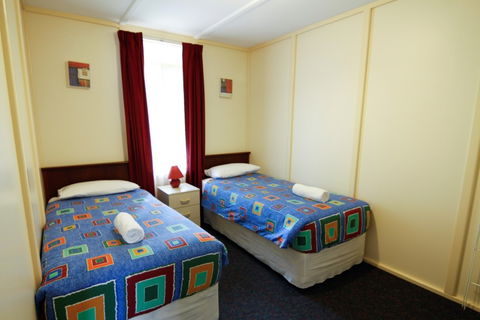 Park Avenue Holiday Units - Tourism Canberra 2