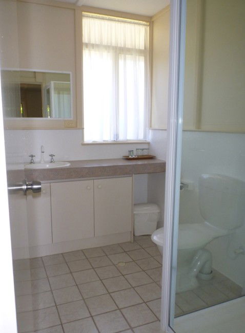 Park Avenue Holiday Units - Tourism Canberra 3