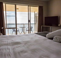 Beachcomber Hotel - Tourism Canberra