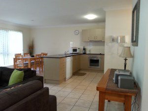 Pacific Sun Gold Coast Holiday Townhouse - Tourism Canberra 3