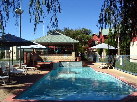Amalfi Resort - Tourism Canberra 0