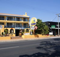 Delfinos Bay Resort - Tourism Canberra