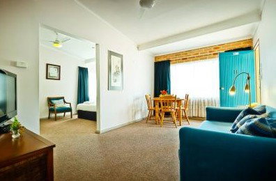 Premier Motor Inn - Tourism Canberra 2