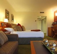Peppers Fairmont Resort - Tourism Canberra