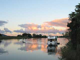 Tweed River Houseboats - Tourism Canberra 0