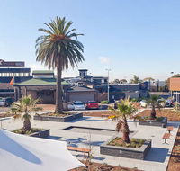 Taylors Lakes Hotel Motel - Tourism Canberra
