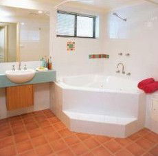 Flynns Beach Resort - Tourism Canberra 4